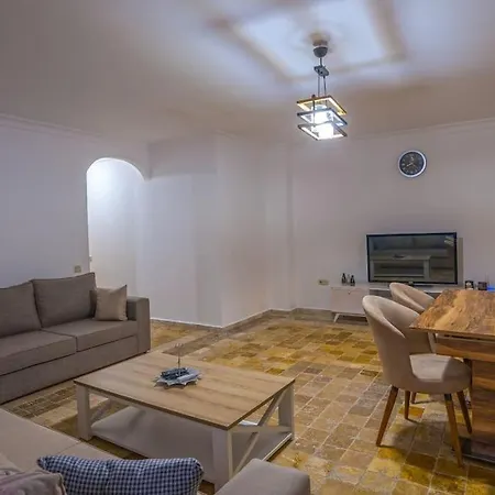 Διαμέρισμα Vera Sehir Merkezinde Deniz Manzarali Καλκάν