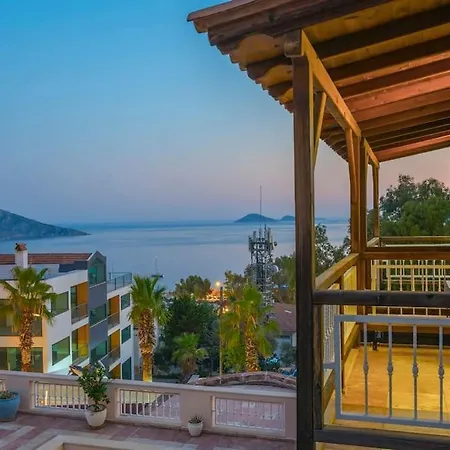 Διαμέρισμα Vera Sehir Merkezinde Deniz Manzarali Καλκάν